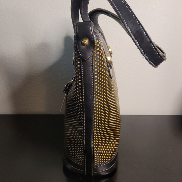 Dooney & Bourke Vintage  Made in USA Cabriolet Bucket Bag - Picture 4 of 16